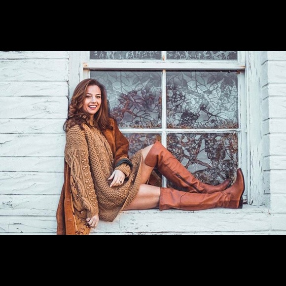 Meet your Posher, Brittany - Picture 1 of 1